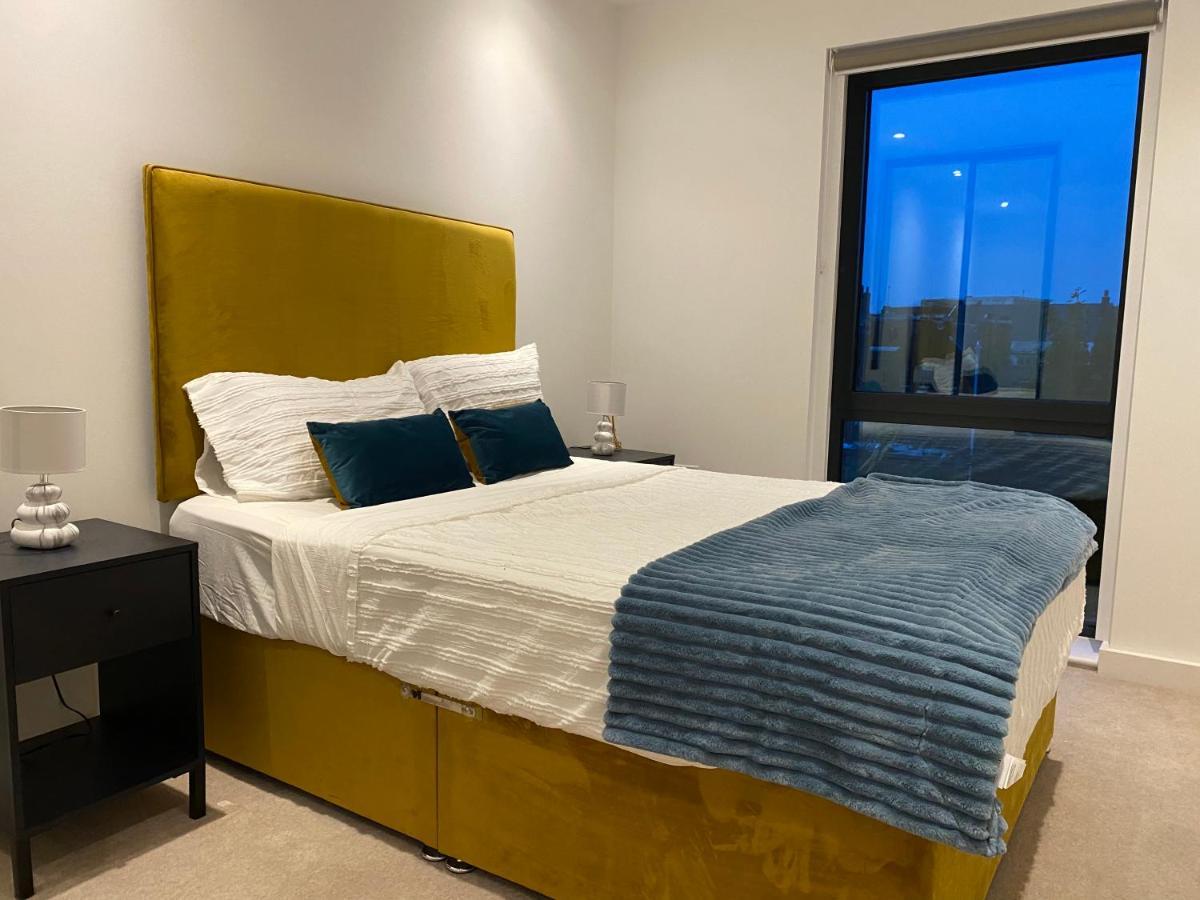 Triple T Homes Cosy 2 Bedroom Apartment With Balcony Ilford Dış mekan fotoğraf