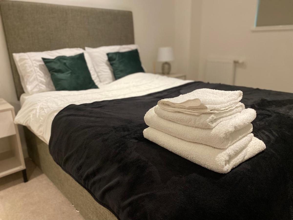 Triple T Homes Cosy 2 Bedroom Apartment With Balcony Ilford Dış mekan fotoğraf